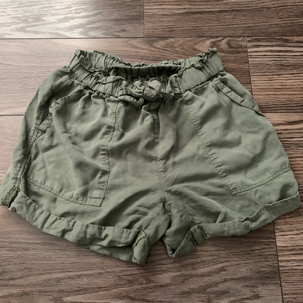 olive green aerie shorts